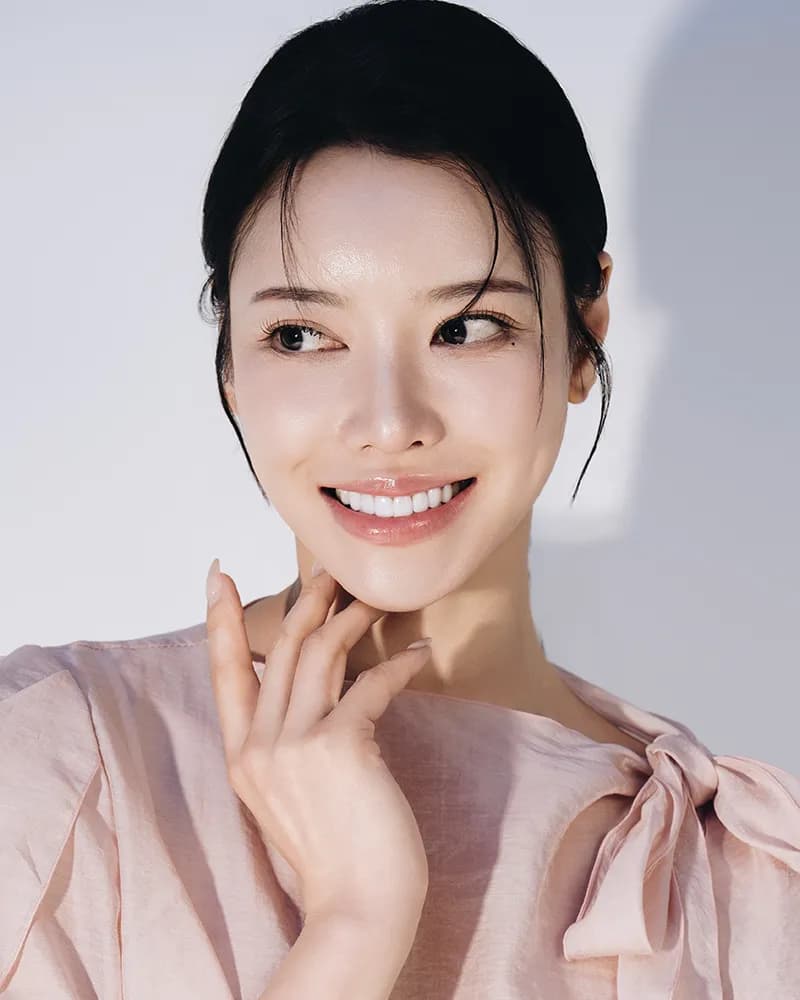 Aesthetic dental laminate results from Premium One Day Veneers in Gangnam